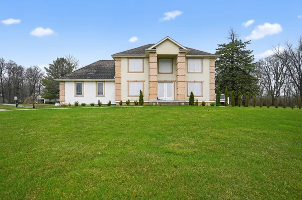 $290,000 | 5012 Forest Side Drive, Flint, MI 48532