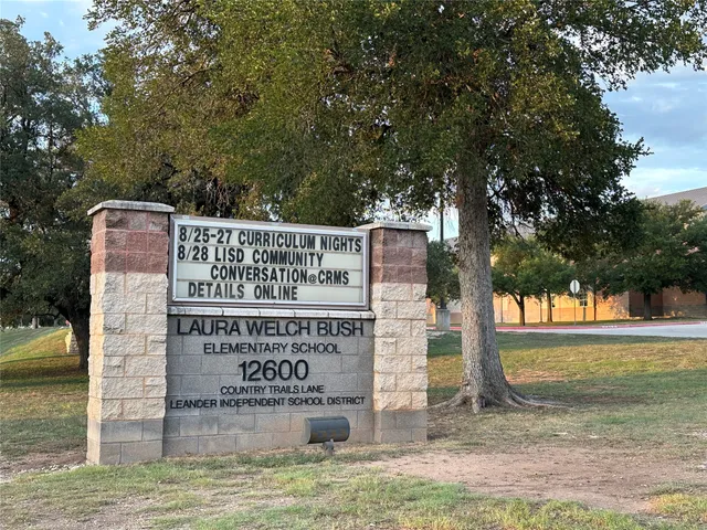 $989,000 | 4309 Vista Verde Drive, Austin, TX 78732