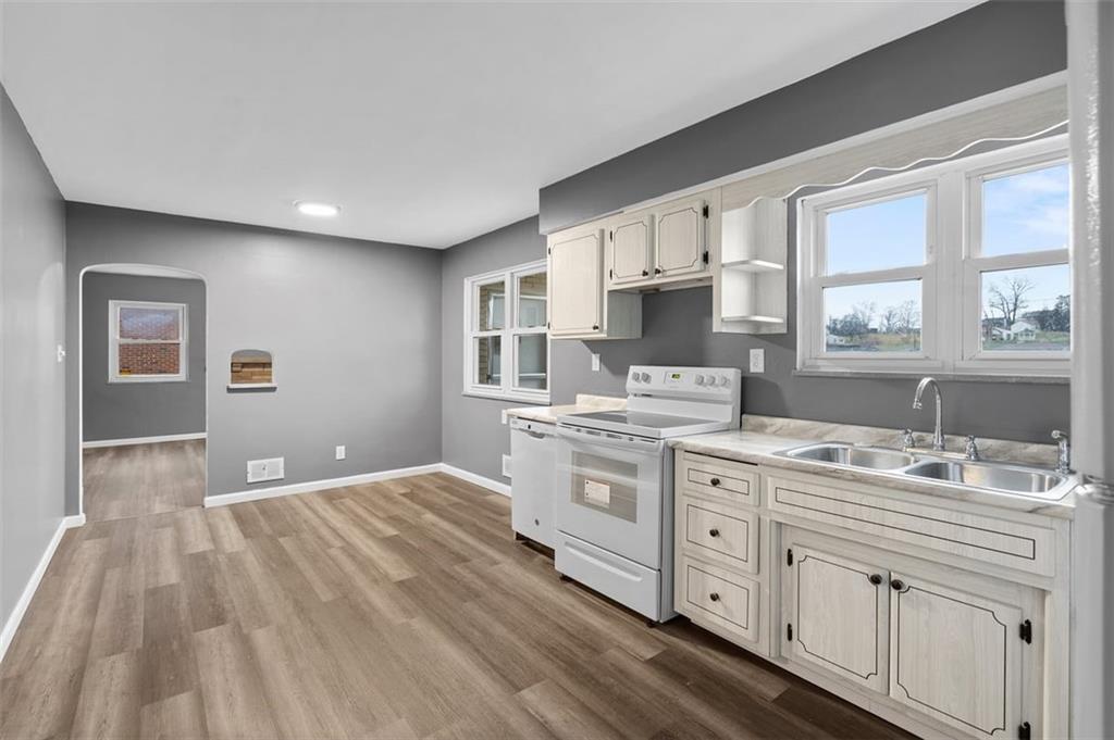 309 McClelland Road Canonsburg, PA 15317 - Photo 6 of 16 Gallery Image 6