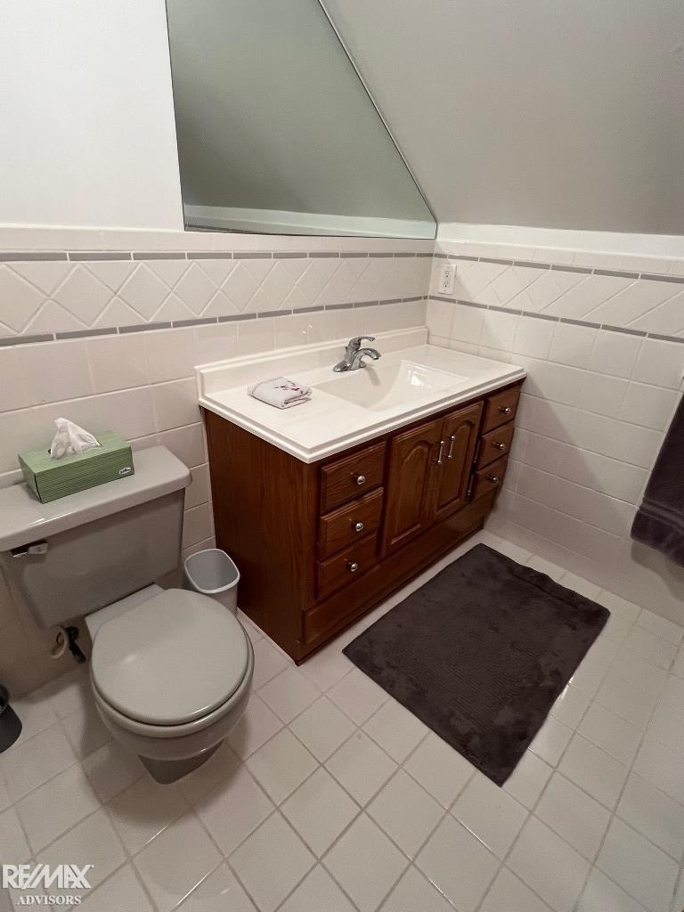 52220 Hayes Road Macomb, MI 48042 - Photo 30 of 35 50097270-29.JPG