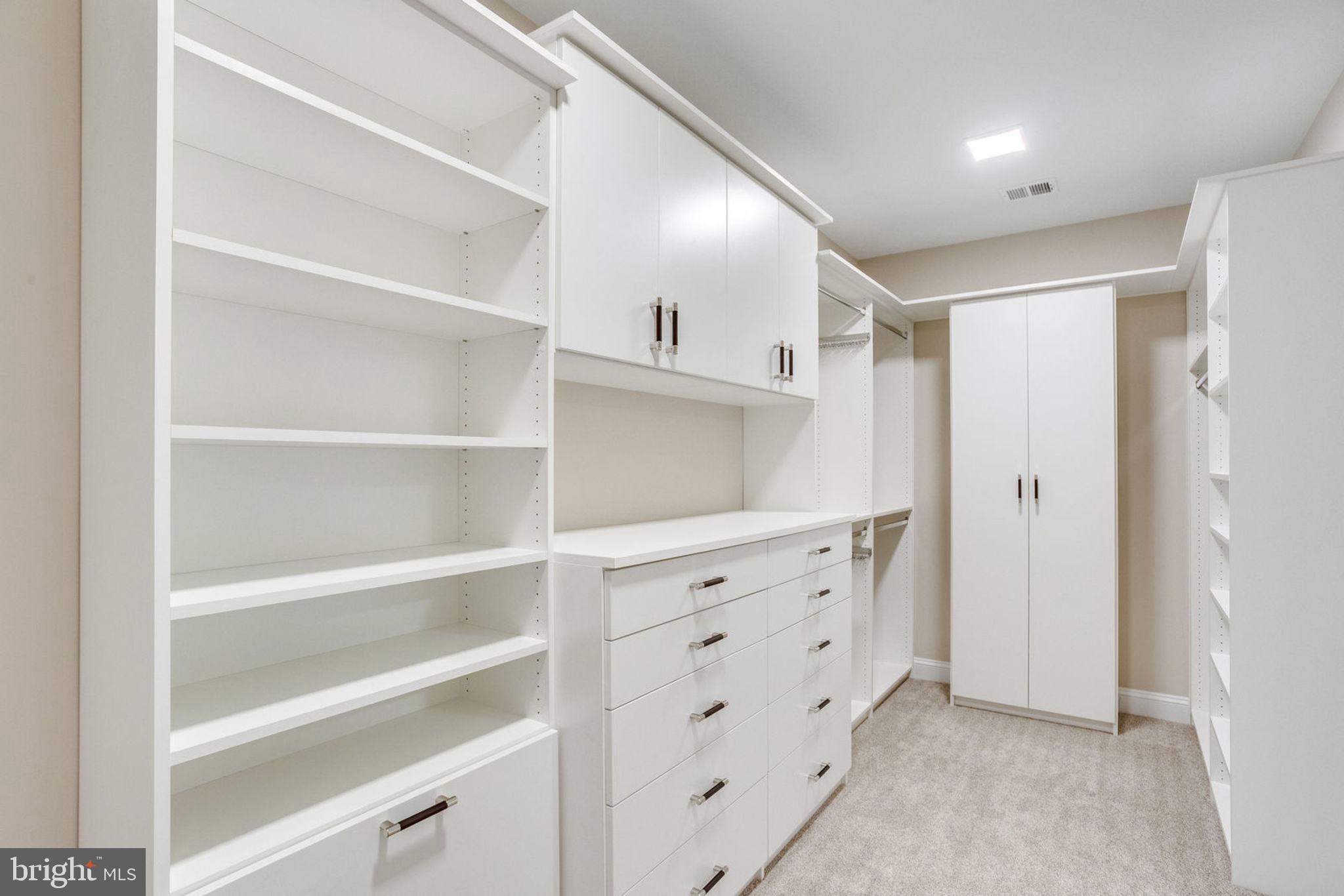 11709 Valley Road Fairfax, VA 22033 - Photo 26 of 35 Gallery Image 26