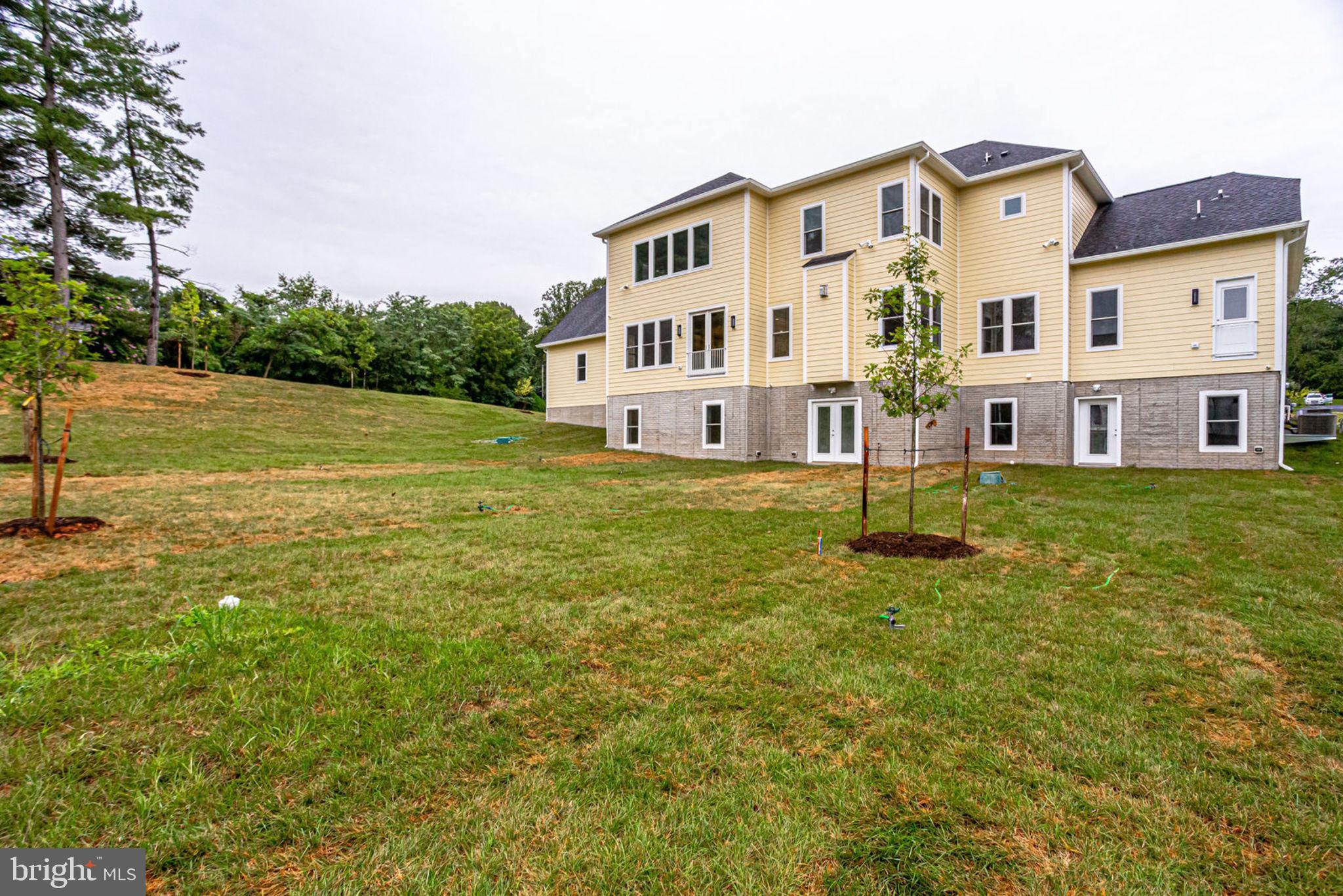 11709 Valley Road Fairfax, VA 22033 - Photo 4 of 35 Gallery Image 4