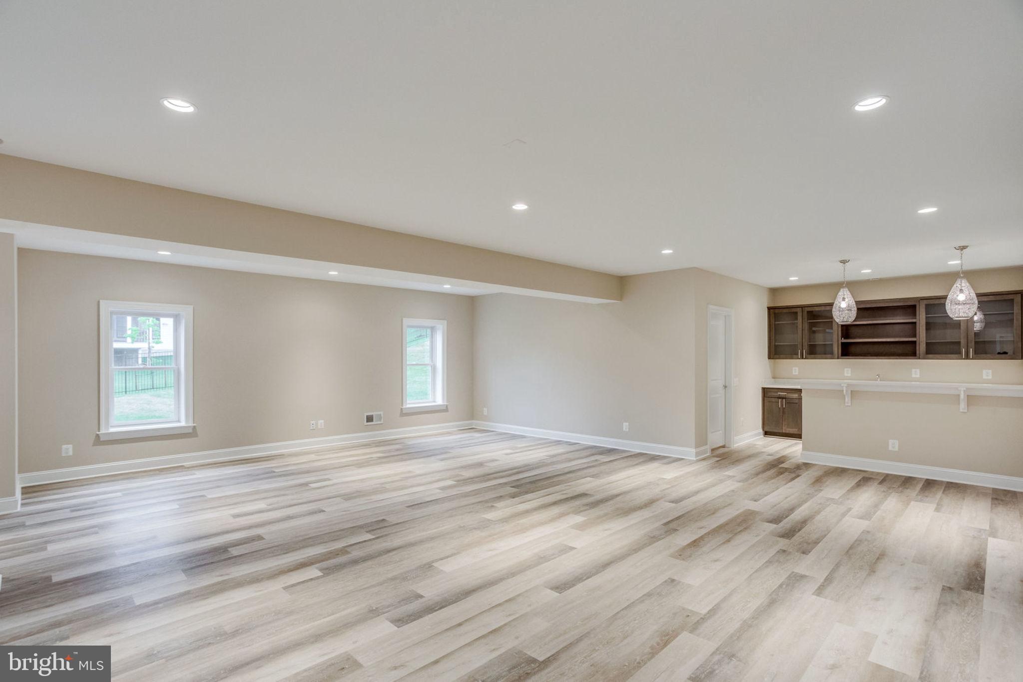 11709 Valley Road Fairfax, VA 22033 - Photo 31 of 35 Gallery Image 31