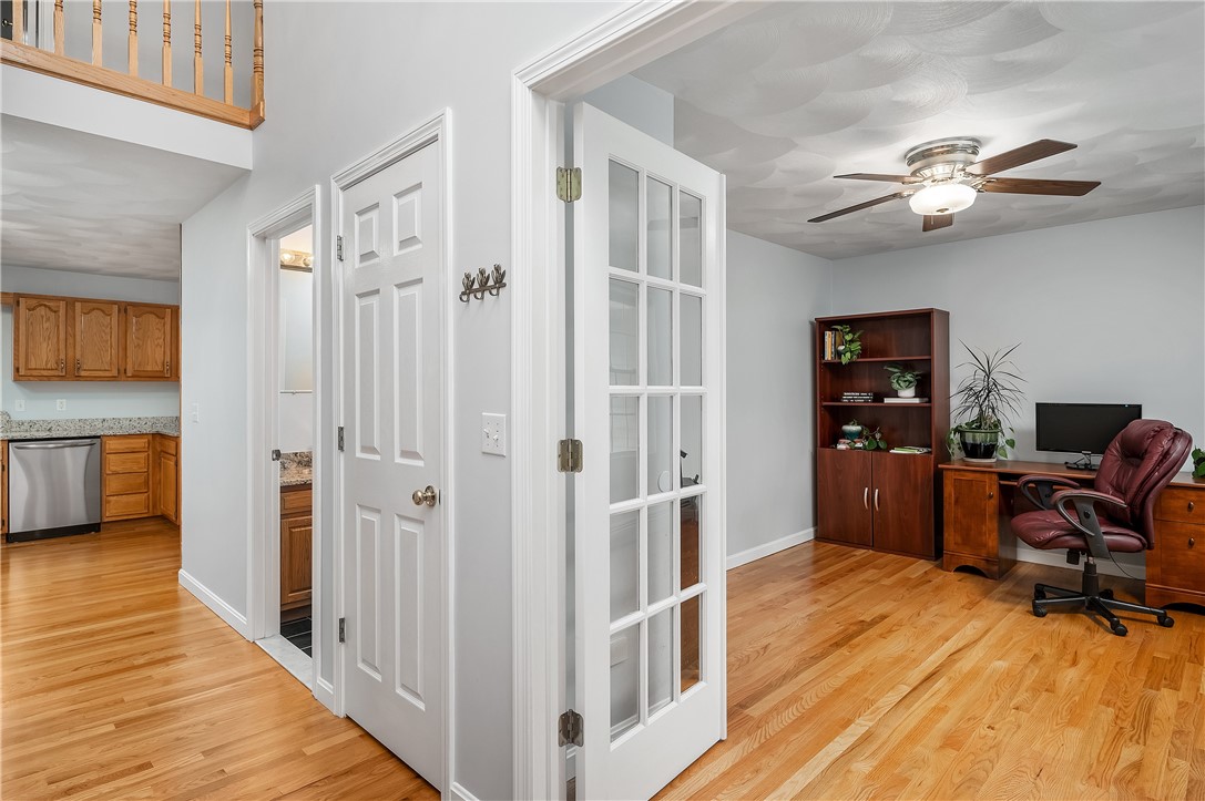 87 Fairhaven Road Cumberland, RI 02864 - Photo 11 of 41