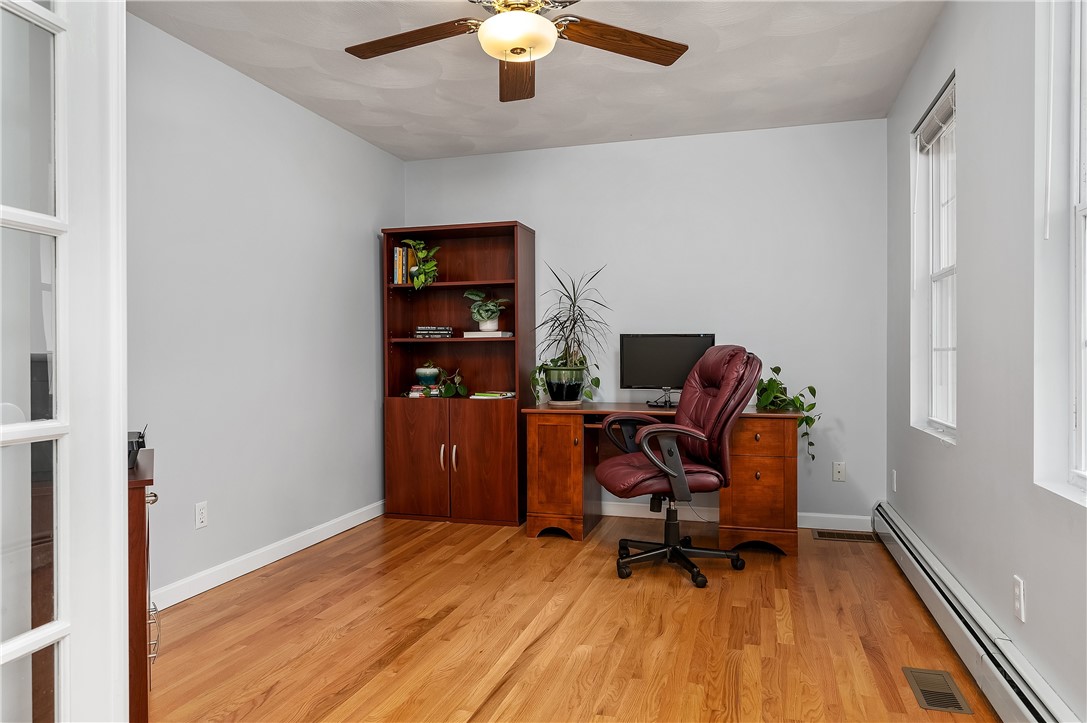 87 Fairhaven Road Cumberland, RI 02864 - Photo 13 of 41