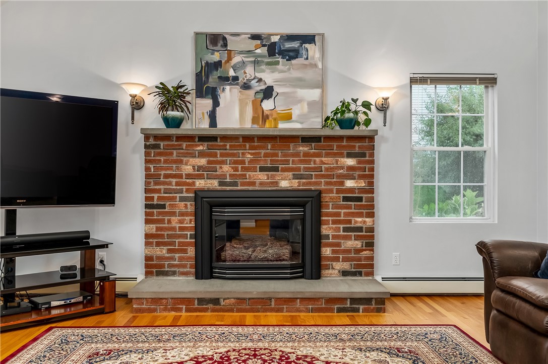 87 Fairhaven Road Cumberland, RI 02864 - Photo 17 of 41