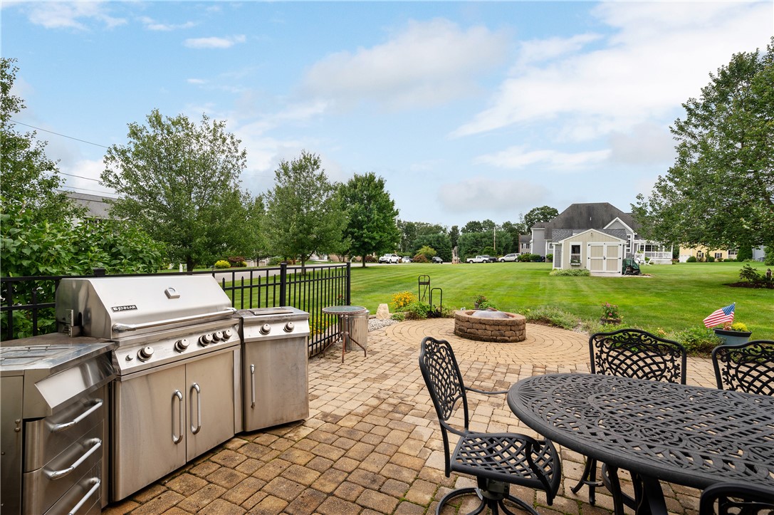 87 Fairhaven Road Cumberland, RI 02864 - Photo 36 of 41