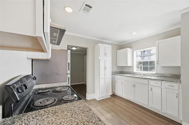 $1,575 | 2224 Poplar Street, Dallas, TX 75215