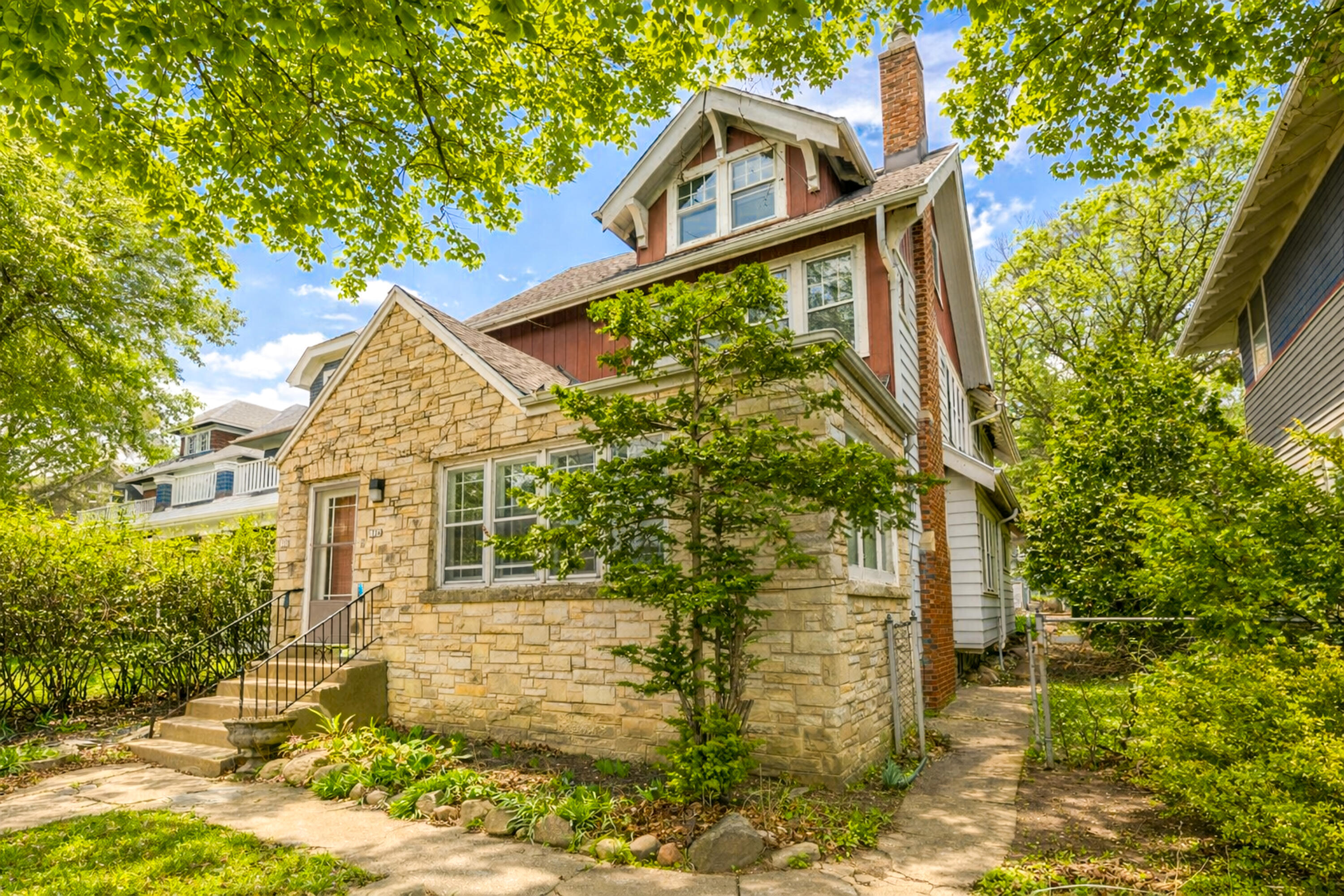 1526 North Hawley Road, Unit 1528 Milwaukee, WI 53208 - Photo 28 of 30 Curb Appeal