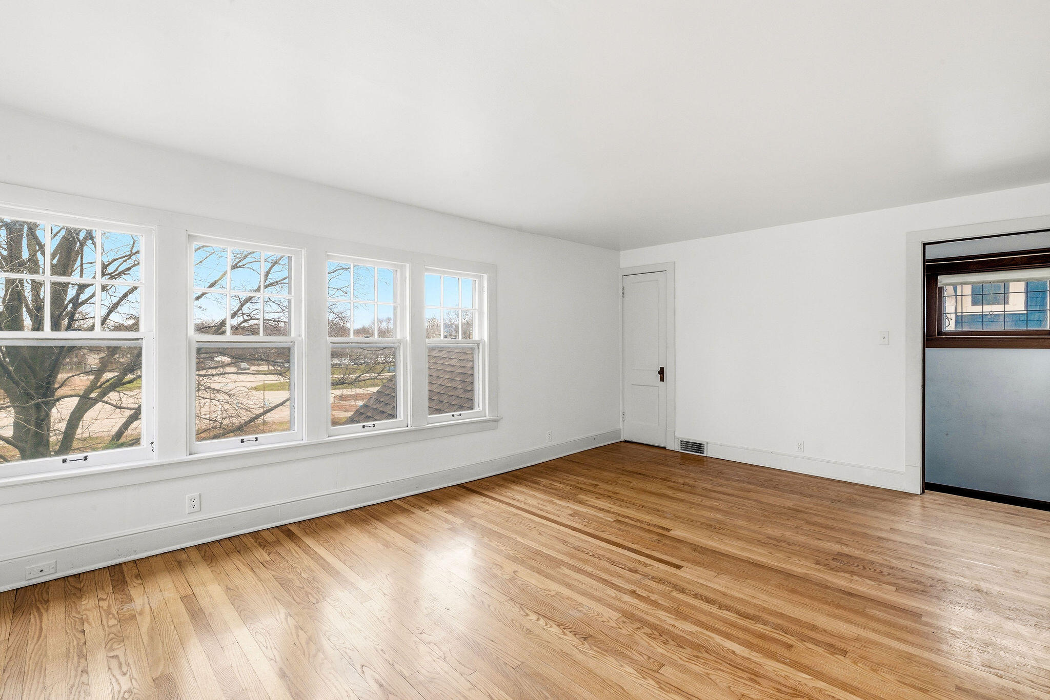 1526 North Hawley Road, Unit 1528 Milwaukee, WI 53208 - Photo 4 of 30 View toward closet (left) & entrance door (right, open)