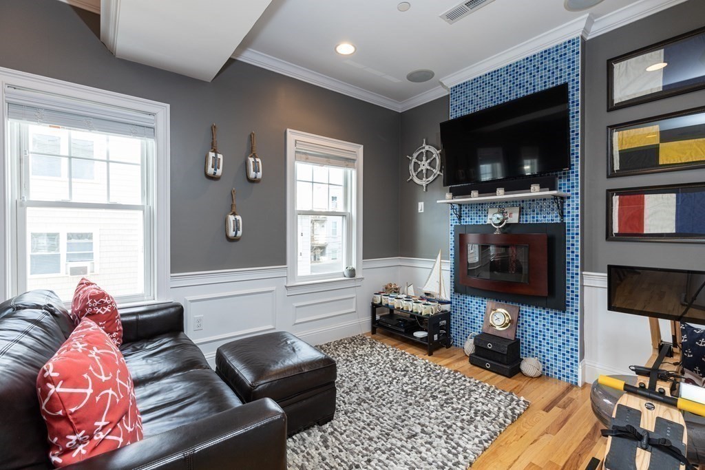 5 Grimes Street, Unit 2 Boston, MA 02127 - Photo 8 of 20