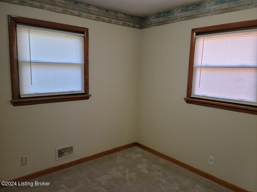 8218 Delido Road Louisville, KY 40219 - Photo 15 of 26 Delido16