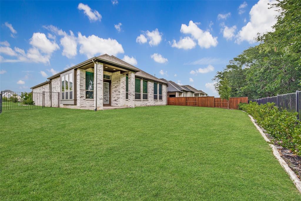 1835 Bell Court Van Alstyne, TX 75495 - Photo 34 of 39