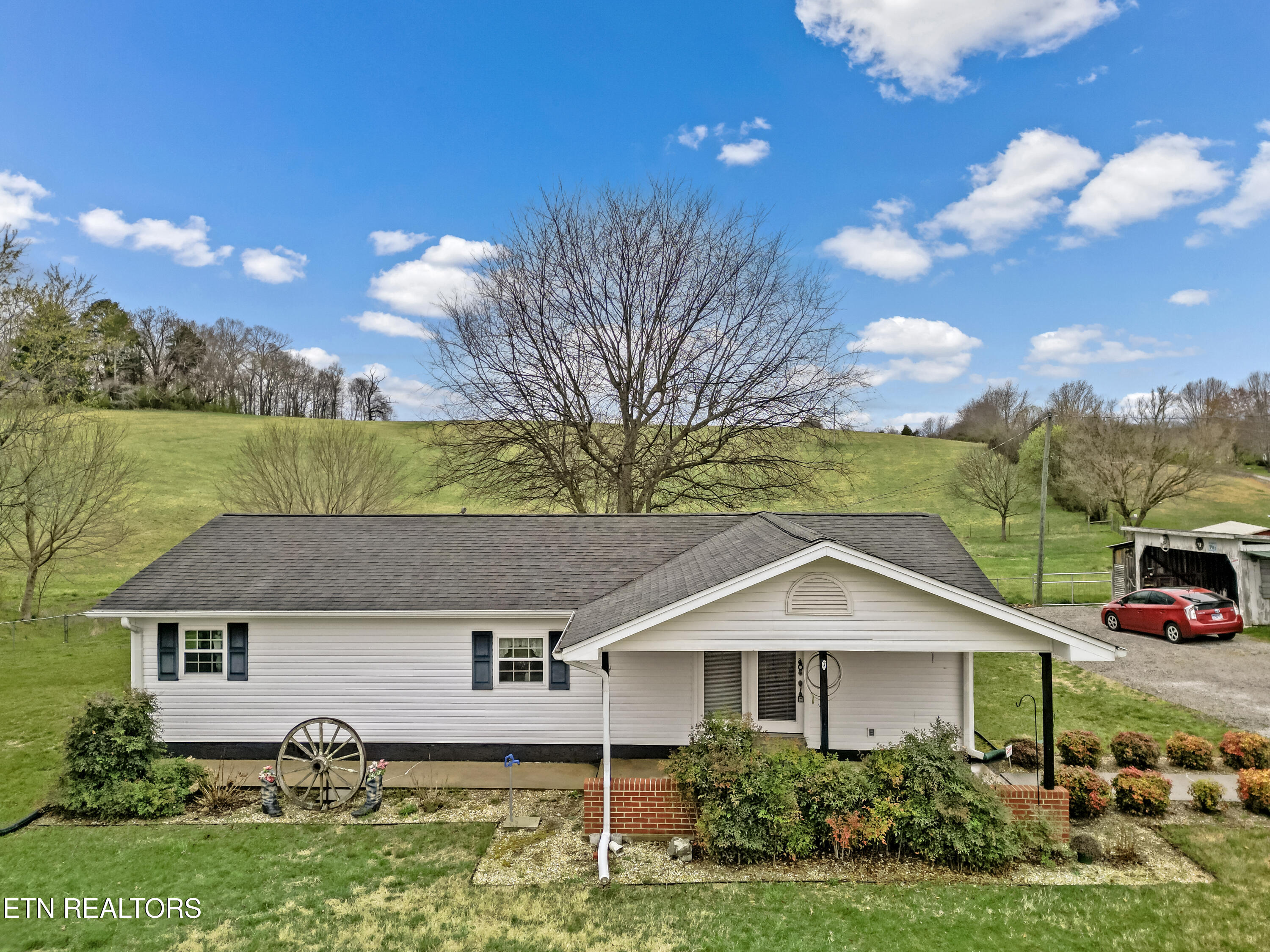 20590 Steekee Road Loudon, TN 37774 - Photo 1 of 47 Welcome to 20590 Steekee Rd