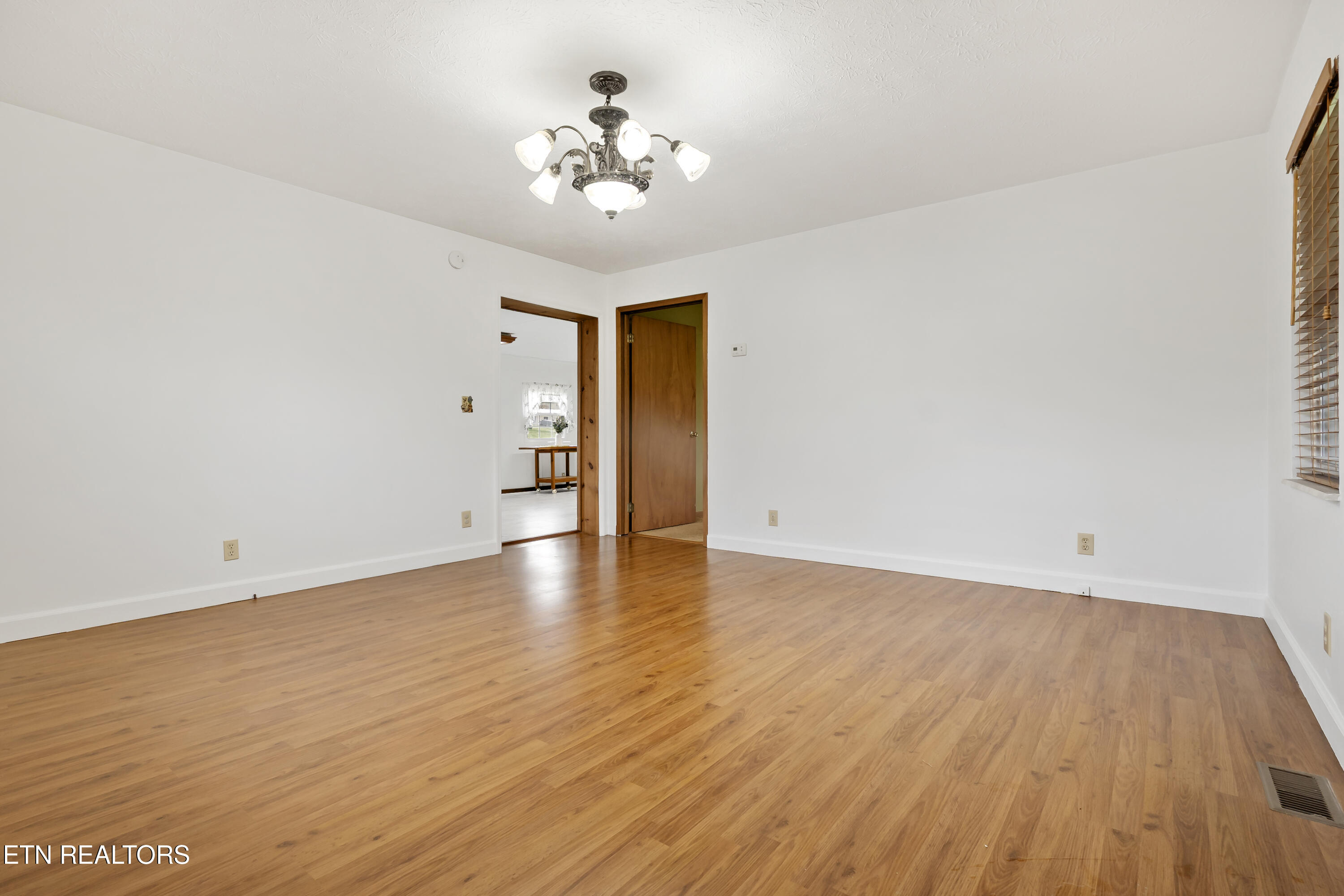 20590 Steekee Road Loudon, TN 37774 - Photo 17 of 47 Spacious and bright