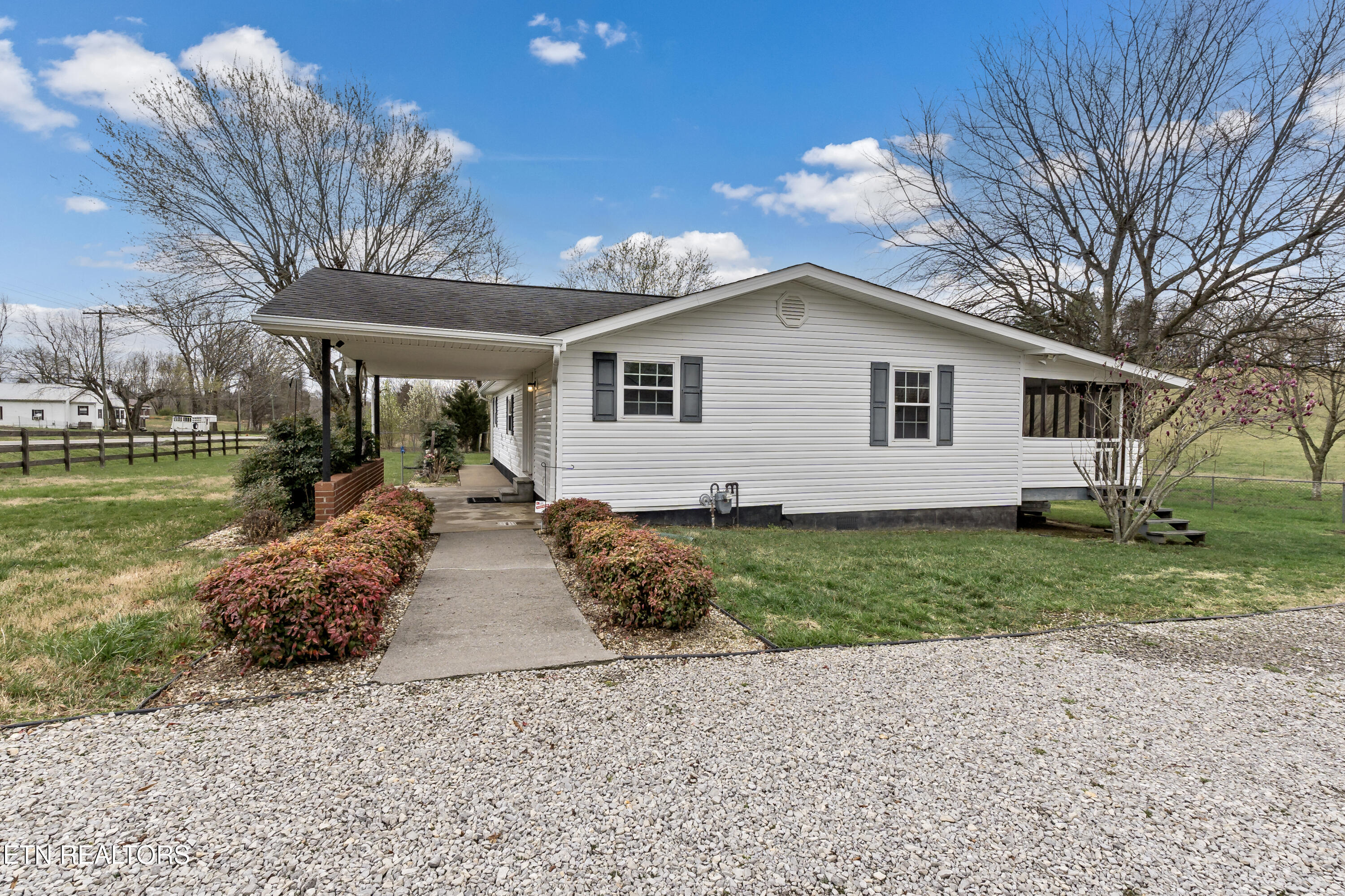 20590 Steekee Road Loudon, TN 37774 - Photo 45 of 47 Welcoming and easy sidewalk