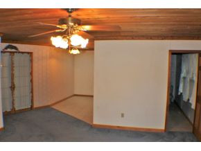 204 Murrell Road Kingsport, TN 37660 - Photo 12 of 24 Upstairs Master Suite