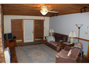 204 Murrell Road Kingsport, TN 37660 - Photo 2 of 24 Den