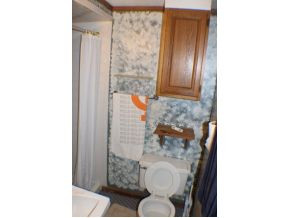 204 Murrell Road Kingsport, TN 37660 - Photo 10 of 24 Main Level Master Bath