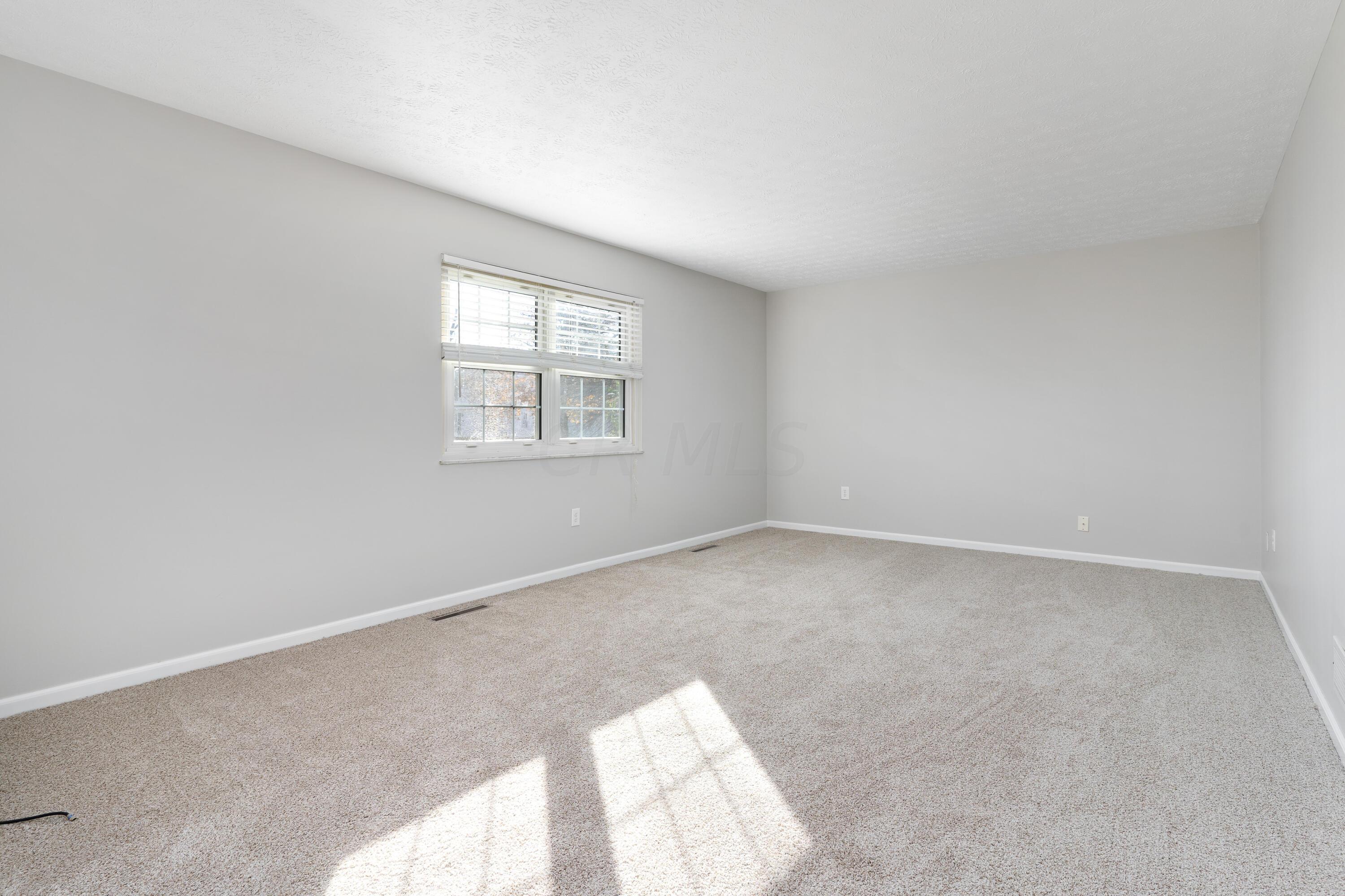 255 Broken Arrow Road Columbus, OH 43230 - Photo 18 of 40 Family Room
