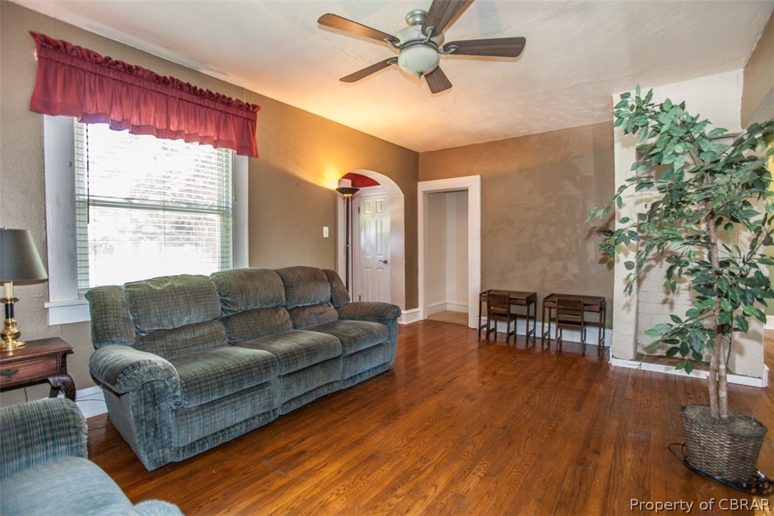 6712 Fields Landing Road Hayes, VA 23072 - Photo 13 of 38