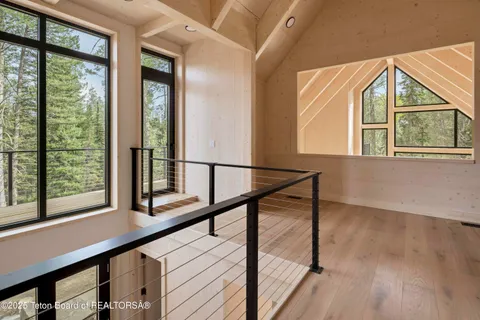 $6,725,000 | 6635 Highway 22, Wilson, WY 83014