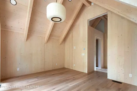 $6,725,000 | 6635 Highway 22, Wilson, WY 83014