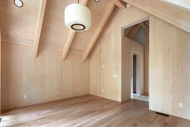 $6,725,000 | 6635 Highway 22, Wilson, WY 83014