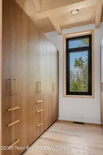 $6,725,000 | 6635 Highway 22, Wilson, WY 83014