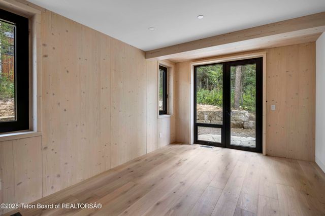 $6,725,000 | 6635 Highway 22, Wilson, WY 83014