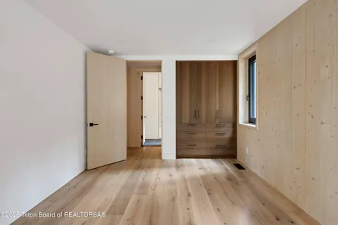 $6,725,000 | 6635 Highway 22, Wilson, WY 83014