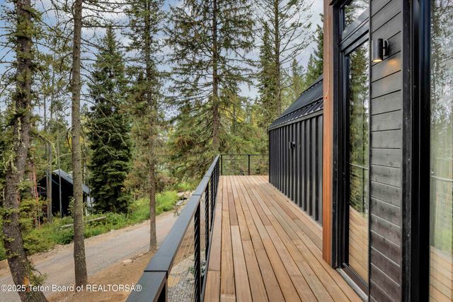 $6,725,000 | 6635 Highway 22, Wilson, WY 83014