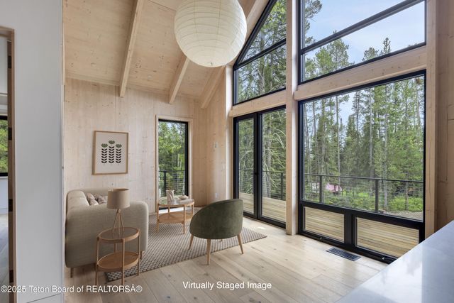 $6,725,000 | 6635 Highway 22, Wilson, WY 83014