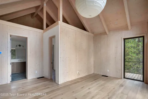 $6,725,000 | 6635 Highway 22, Wilson, WY 83014