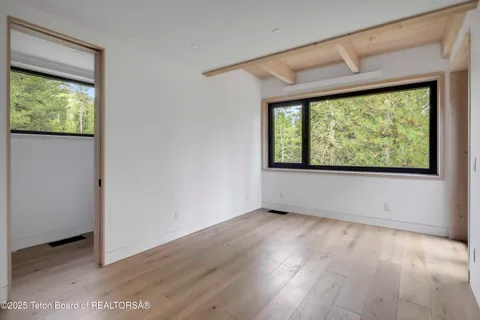 $6,725,000 | 6635 Highway 22, Wilson, WY 83014