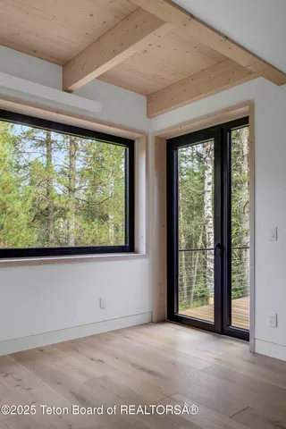 $6,725,000 | 6635 Highway 22, Wilson, WY 83014