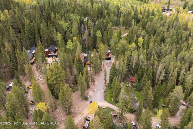 $6,725,000 | 6635 Highway 22, Wilson, WY 83014