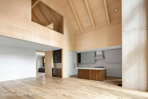 $6,725,000 | 6635 Highway 22, Wilson, WY 83014