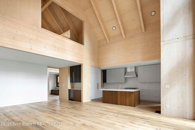 $6,725,000 | 6635 Highway 22, Wilson, WY 83014