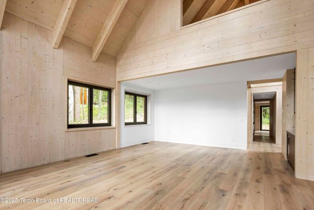 $6,725,000 | 6635 Highway 22, Wilson, WY 83014