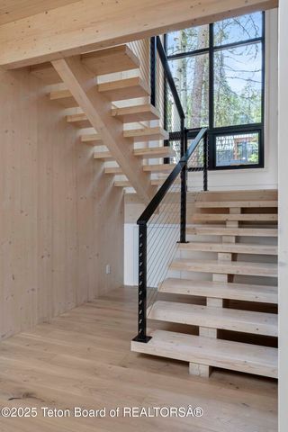 $6,725,000 | 6635 Highway 22, Wilson, WY 83014