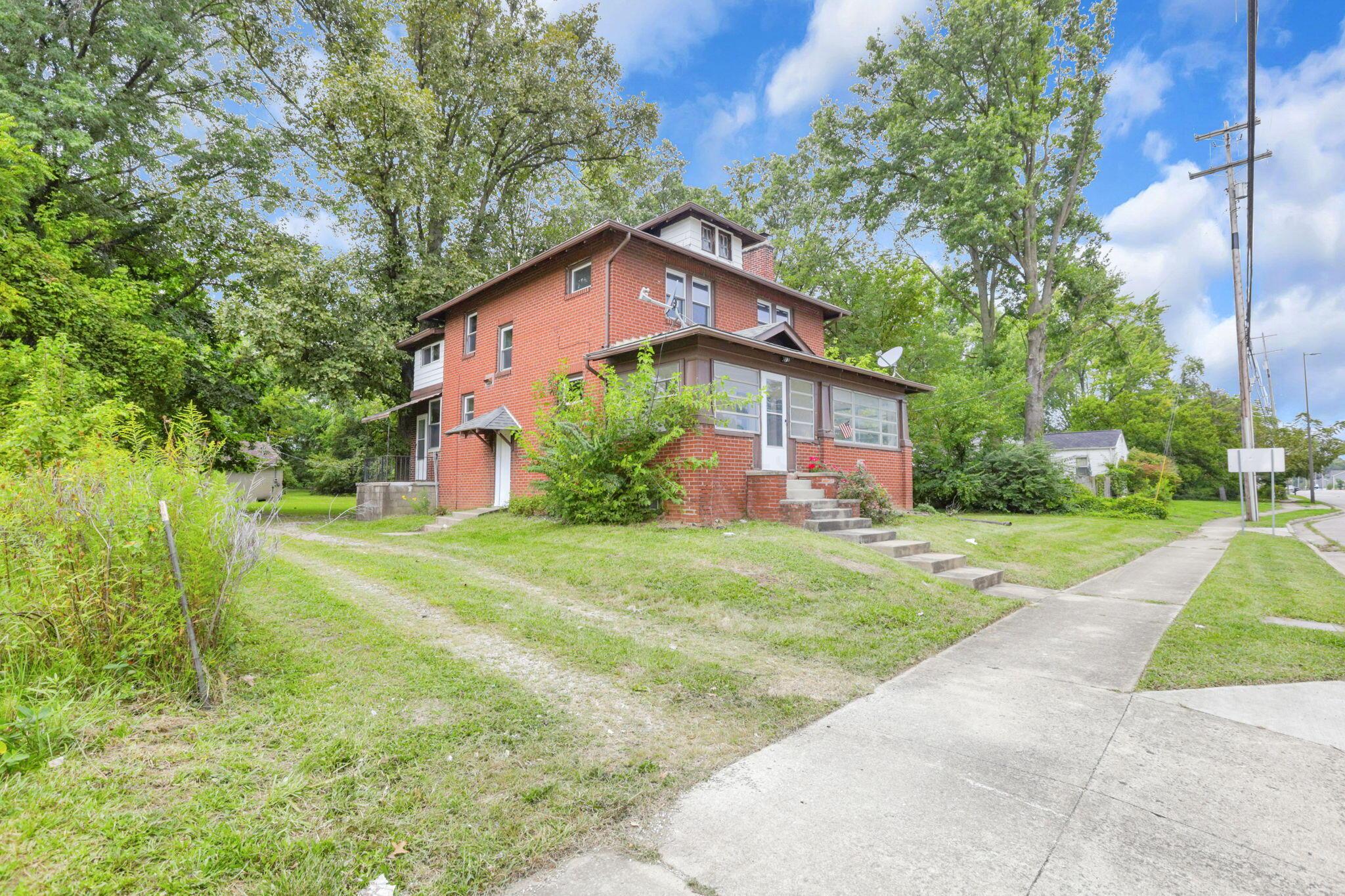2365 Stelzer Road Columbus, OH 43219 - Photo 4 of 33 2365 Stelzer Road