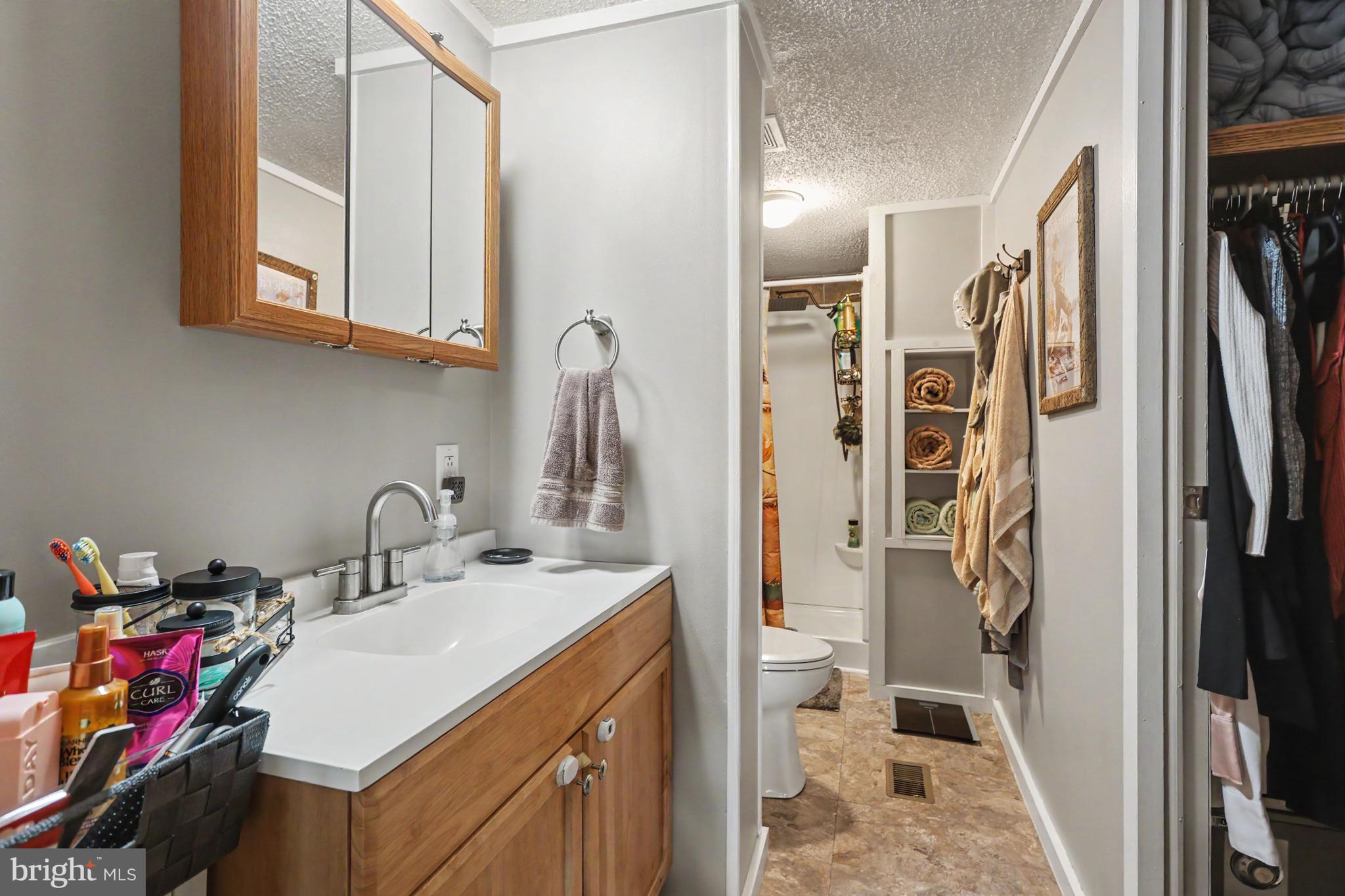 49 Pickett Road Dover, PA 17315 - Photo 13 of 34