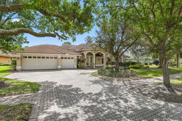 $749,000 | 2554 Southwest Mayacoo Way, Palm City, FL 34990