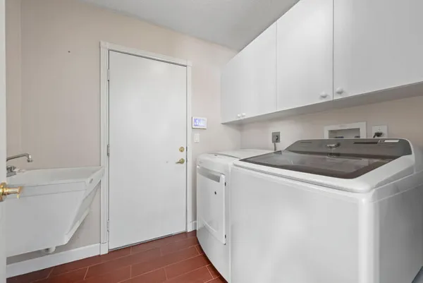 $749,000 | 2554 Southwest Mayacoo Way, Palm City, FL 34990