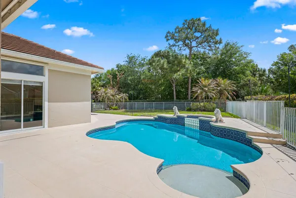 $749,000 | 2554 Southwest Mayacoo Way, Palm City, FL 34990