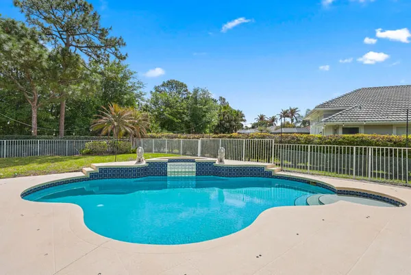 $749,000 | 2554 Southwest Mayacoo Way, Palm City, FL 34990