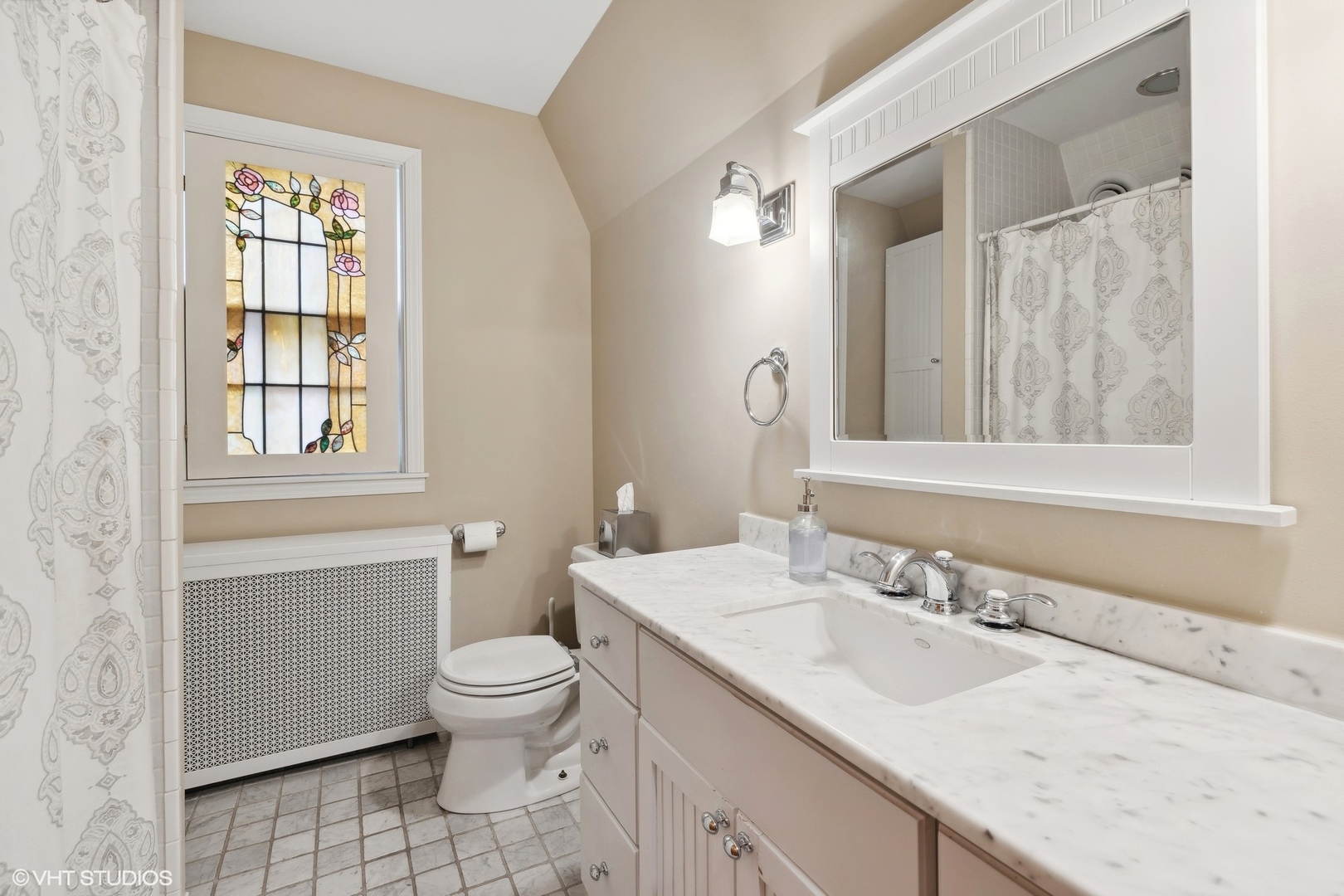 482 Uvedale Road Riverside, IL 60546 - Photo 8 of 29 a bathroom with a sink toilet and shower