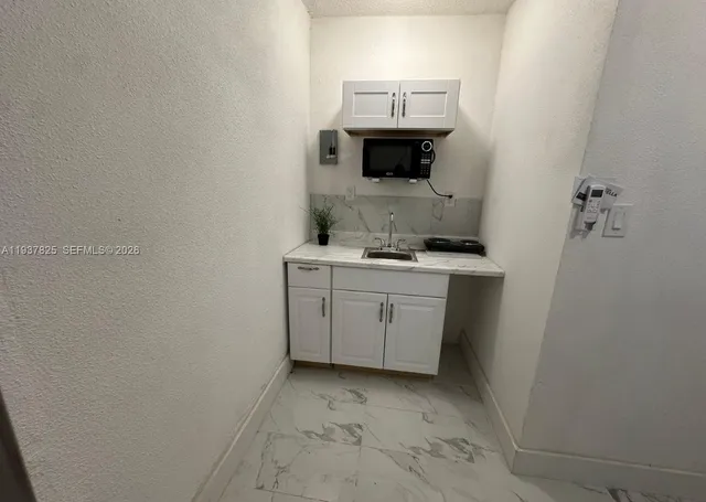 $820 | 655 Northwest 2nd Street, Unit A, Florida City, FL 33034