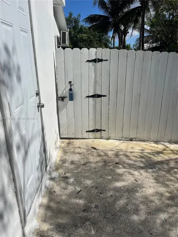 $820 | 655 Northwest 2nd Street, Unit A, Florida City, FL 33034